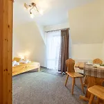 Konukevi Skalny Brzeg Czarna Góra